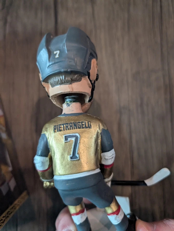 NHL Vegas Golden Knights Алекс Пьетранджело SGA промо качающаяся голова - Изображение 4 из 4