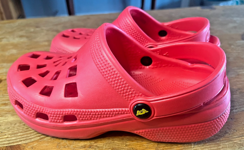 Doggers Ultralite Clogs Red Foam Water Slip On Shoes Youth Size 2 3 EBay doggers-ultralite-clogs-red-foam-water-slip-on-shoes-youth-size-2-3-ebay