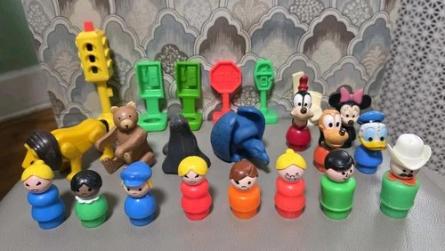 Vintage Fisher-Price Little People Lot   People, Animals, Accessories, Disney C5