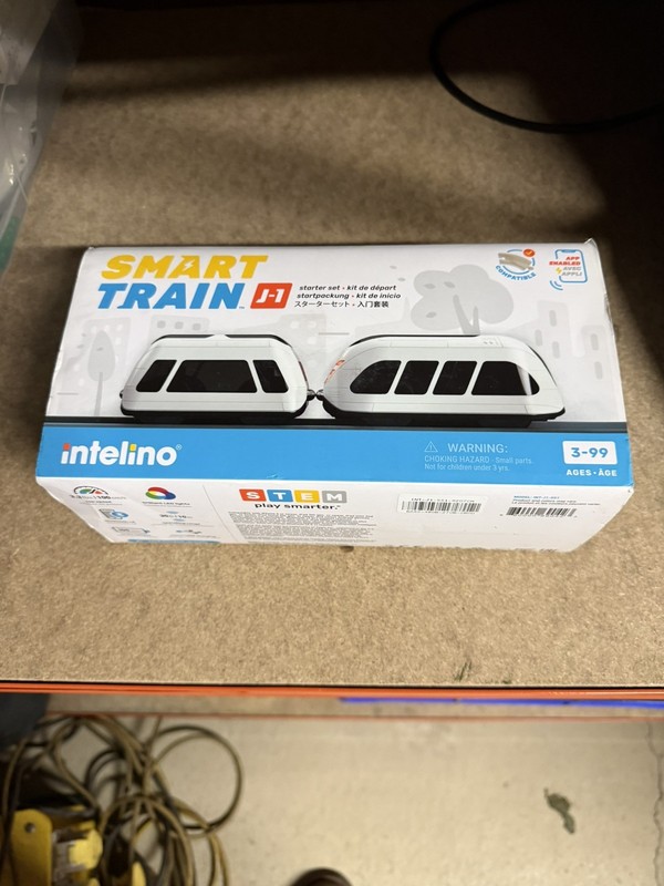 SMART TRAIN J-1 STARTER KIT ROBOT TOY TRAIN BY INTELINO