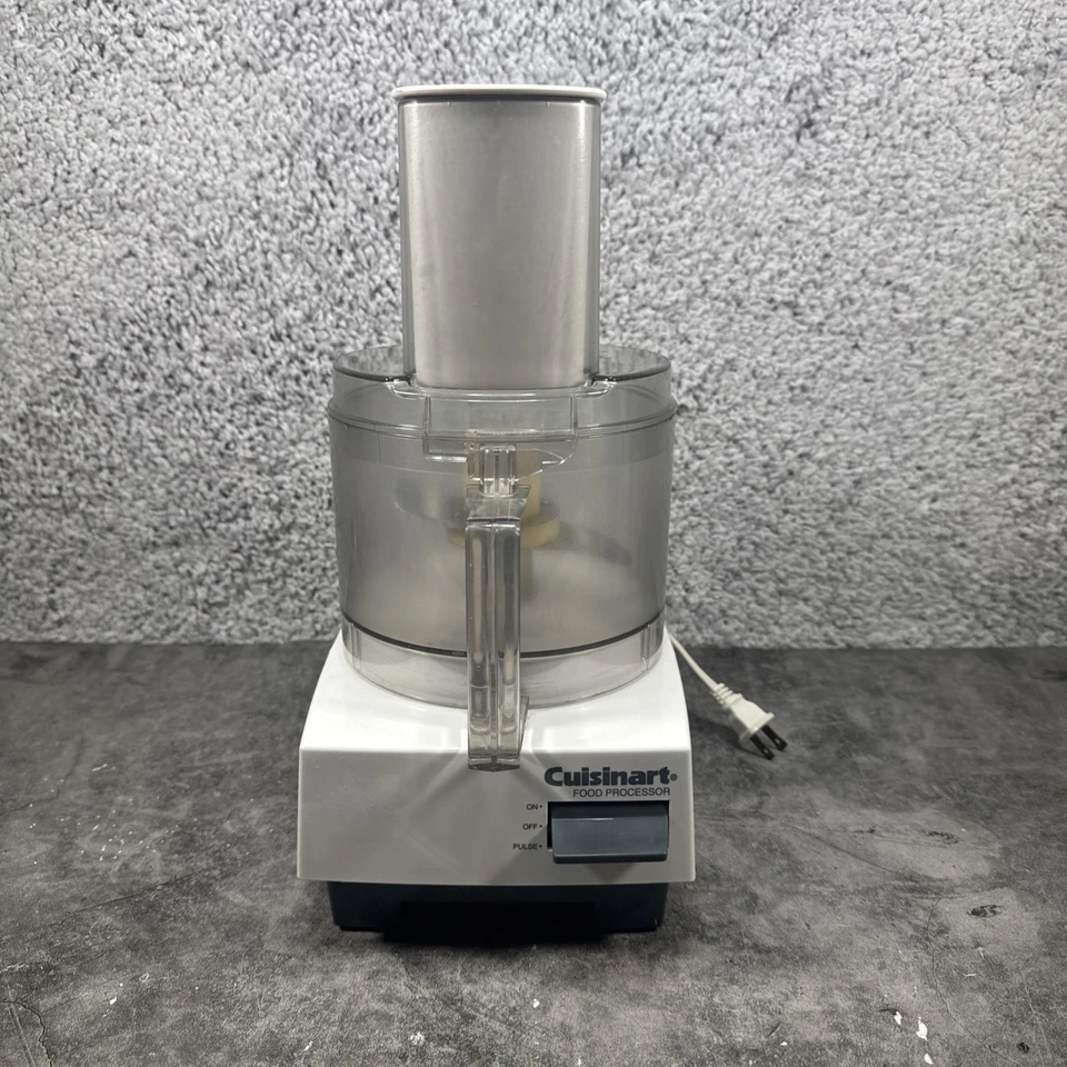 Cuisinart Food Processor DLC 5-TX With Accessories Tested and Working - Image 2 of 4