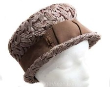1960s Brown Ladies Hat - Neutral Beige Bucket Bowl Shaped 60s Cloche with Bow