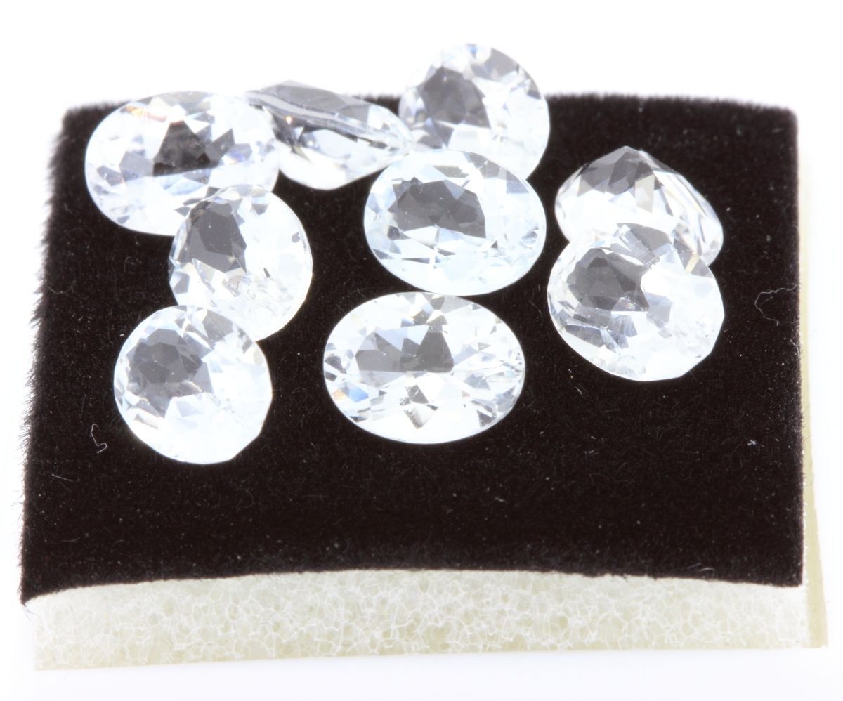 Topaze blanche ovale pour création de bague de fiançailles pureté IF Brésil