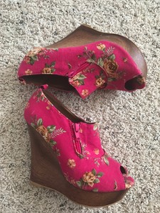 pink floral wedges