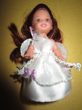 B1827)ALTE ORIGINALE BARBIE ANGEL PRINCESS SHELLY MATTEL 2002 ORIGINALE KLEIDUNG