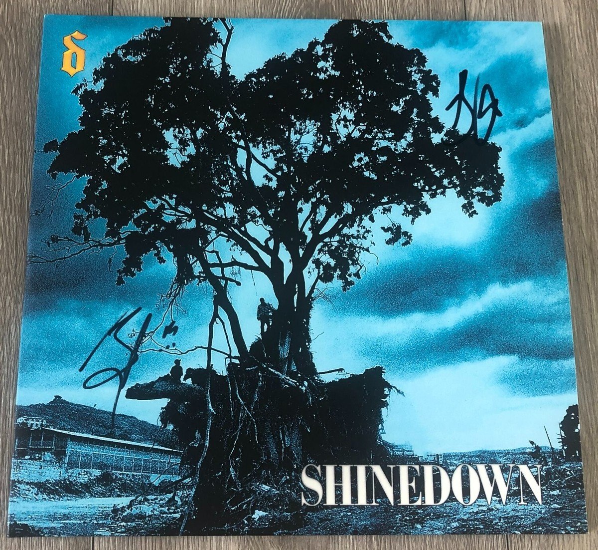 SHINEDOWN BRENT SMITH +1 SIGNED LEAVE A WHISPER VINYL ALBUM