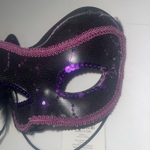 Purple & Black Masquerade Mask w/ Feathers 7 inches Wide Brand New - Picture 8 of 8