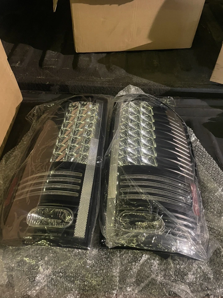 Juego de luces traseras LED 2004-2007 Ram 2500-ST SPYDER AUTO 5002556 Foto 4 de 4