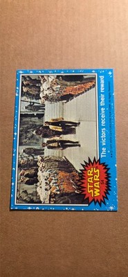 1977 TOPPS STAR WARS THE VICTORS RECEIVE THEIR REWARD #54 NM*