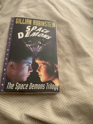 Space Demons - Gillian Rubinstein - Paperback Edition - Sci-Fi Novel Book