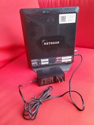 NETGEAR Nighthawk AC1900 WiFi Cable Modem Router Model C7000v2 w/ power adapter