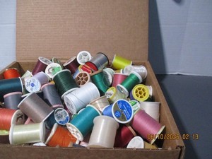 LARGE GROUP OF SEWING THREAD - COATS & CLARK - EXCELL - DUAL DUTY - AMERICANA
