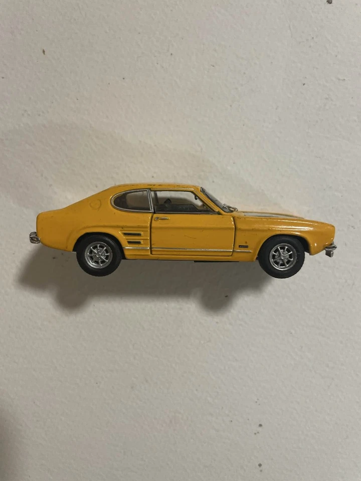 Ford Capri RS2600/3ltr 1970 modelo de coche diecast amarillo 1:32 Foto 2 de 4