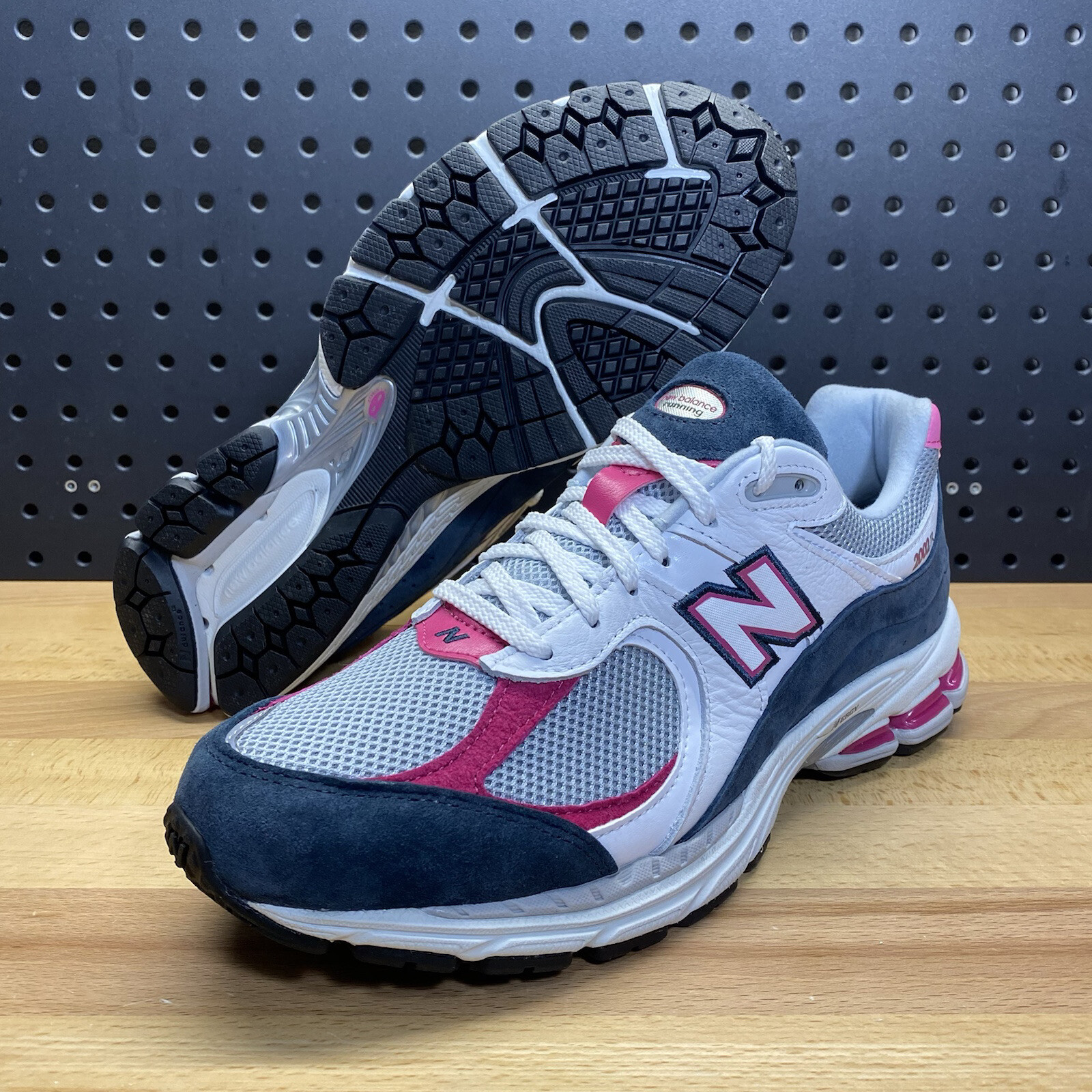 New Balance 2002 Petrol Exuberant Pink 