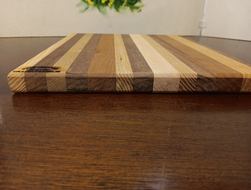 Hand Crafted Cutting Board 12 x 10 x 1 Mixed Hard Wood Beveled Edge - Image 2 of 4