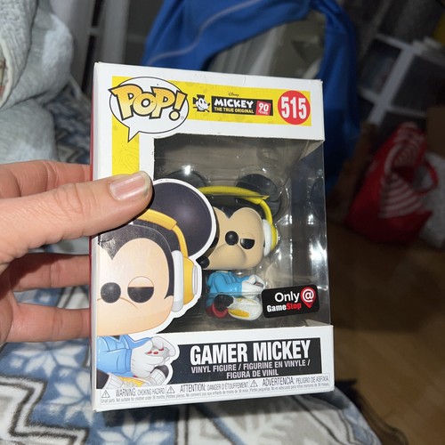 Funko Pop Disney Mickey 90 Years Gamer 