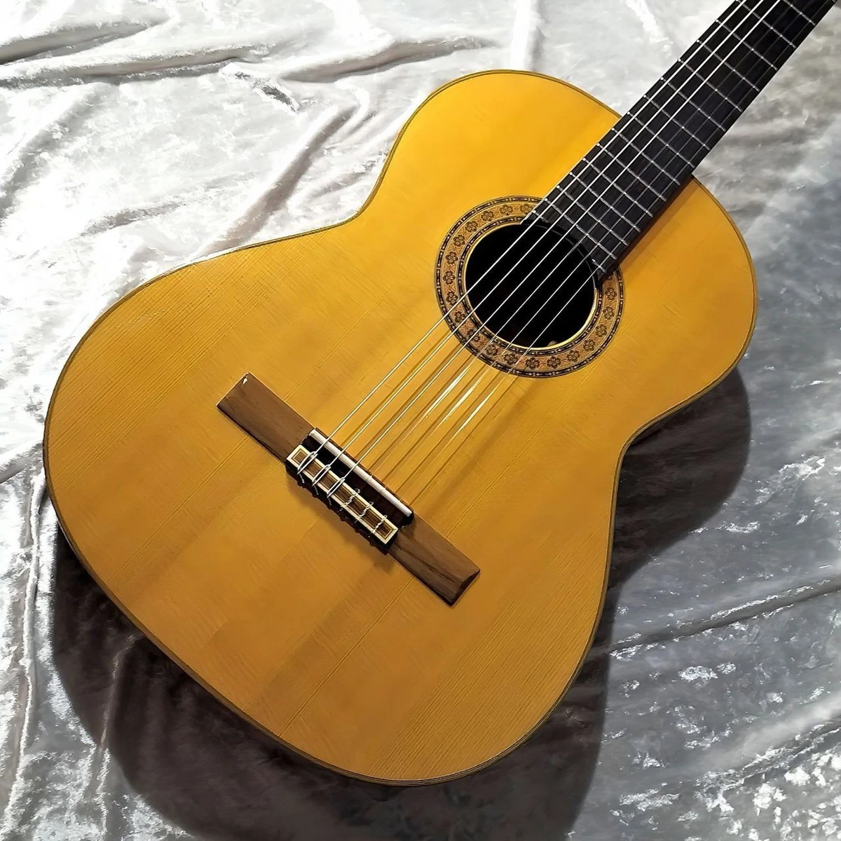 クラシックギター レイモンド RAIMUNDO 128C 中古 シダートップ クラシックギター レイモンド RAIMUNDO 128C 中古 シダートップ