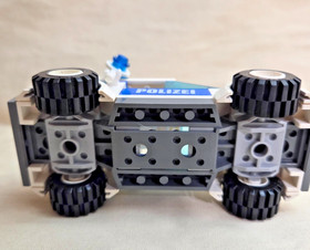 LEGO City Police 7744 Patrol Car & Motorcycle w/ 2 Officers + Manual