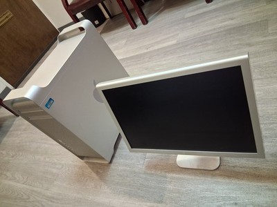 Power Mac G5 Steel Silver Tower And Cinema Display 22'' DVI Monitor