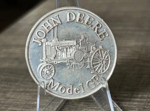 JOHN DEERE MODEL GP FINE SILVER ROUND - 1 OZ  .999