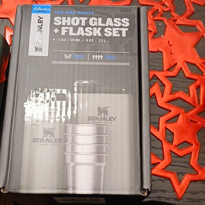 Stanley The Pre-Party Green 8oz Hip Flask Set w/ 4 Shot Glasses BPA-Free