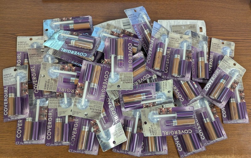 43 COVERGIRL SIMPLY AGELESS TRIPLE ACTION CONCEALER #380 SOFT SABLE 0.24fl oz Ea
