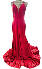 NEW Red Mermaid Evening Gown Sze 8 Lace Up Back Deep V Train Formal Gown Blush