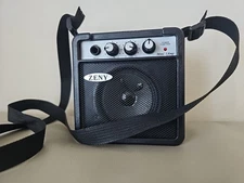 Zeny Mini 5 Guitar Amp 9 Volt Very nice condition!