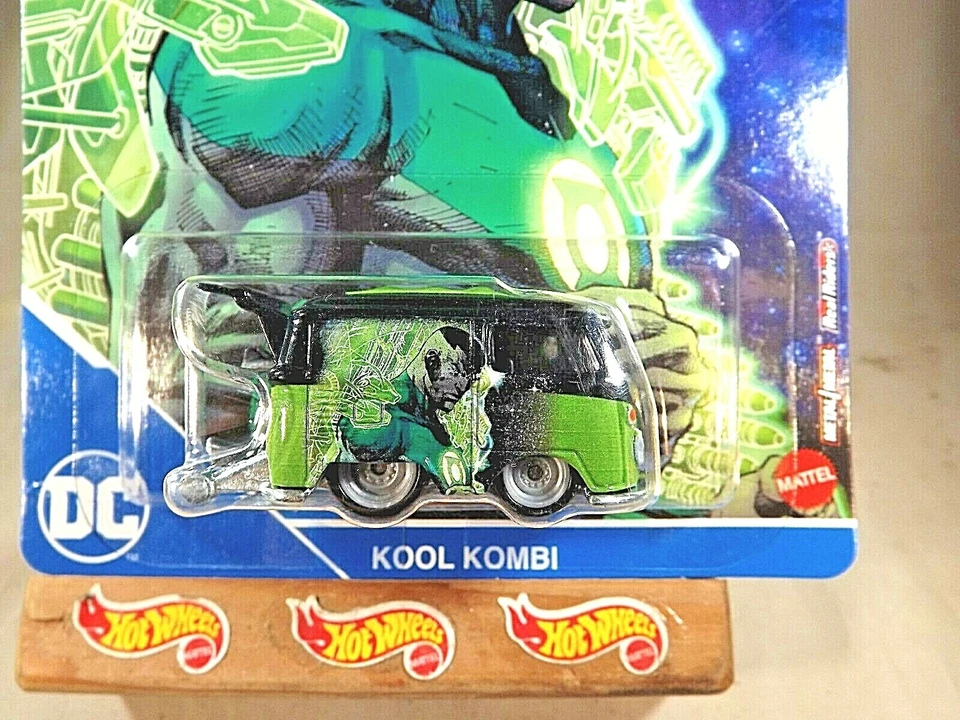 2022 Hot Wheels Premium DC Comics-Green Lantern 2/5 KOOL KOMBI Black/Green w/RR - Image 2 of 4