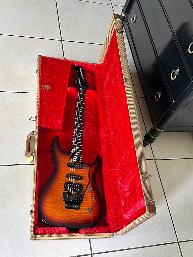 1994 Fender Stratocaster Set-Neck by the Custom Shop it's 1 of a