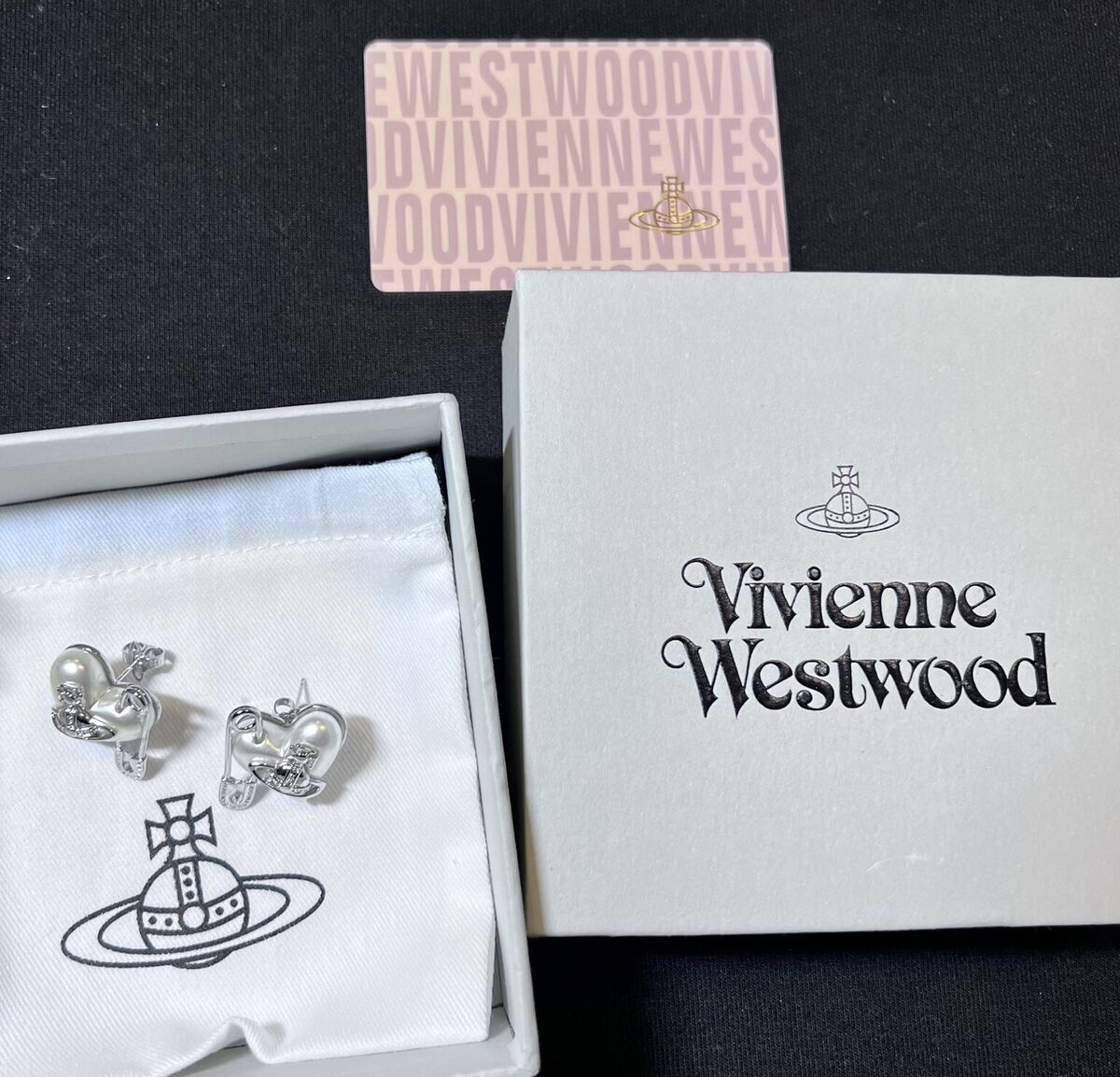 Vivienne Westwood Big Heart And Safety Pin Pearl Earrings Vivienne Westwood Big Heart And Safety Pin Pearl Earrings