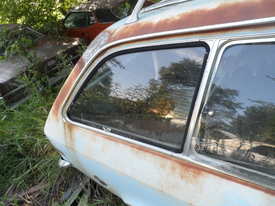 Buick Opel 1600 Sports Wagon 1971 1972 vidrio lateral moldura envolvente izquierda 72 Foto 2 de 4