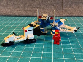 Vintage (1982) LEGO Classic Space set 6890 Cosmic Cruiser - COMPLETE