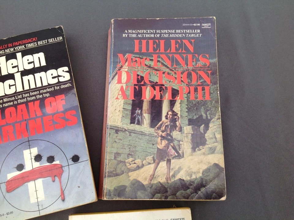 5 Helen MacInnes Paperbacks Foto 3 de 4