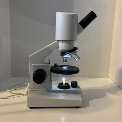 Motic DM52 Digital Microscope w/ 3 Objectives- 4X/F 10x & 40x Zoom Tested JL