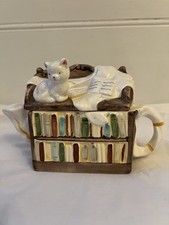 Cat On Bookshelf Vintage Teapot Ceramic Collectible 1970?s Rare Coopercraft UK