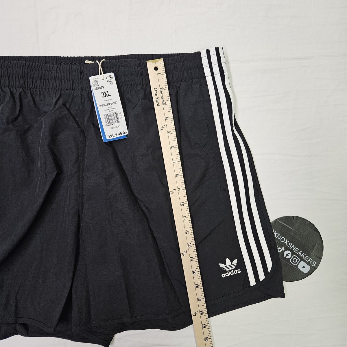 adidas Originals Classics Sprinter Shorts Black White HS2069 Men's