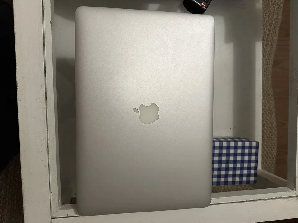 Apple MacBook Pro 15" 2013 · i7 · 8GB · 256GB, foto 2 de 5