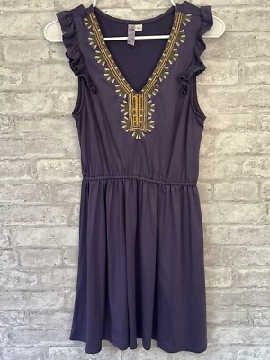 green emerald velvet dress Black Multicolor Embroidered Flutter Sleeve Floral Dress main image 1