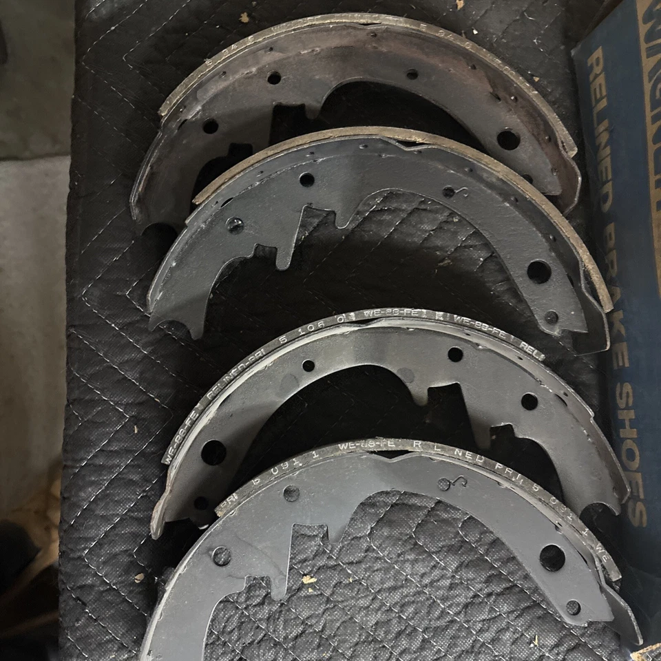 Zapata de freno de tambor Wagner 267 AMC Hornet Javelin AMX Scrambler Gremlin Foto 2 de 4