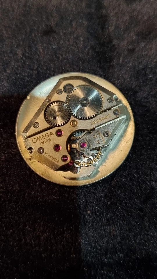Omega Cal. R17.8 Movement Spares - Image 2 of 4