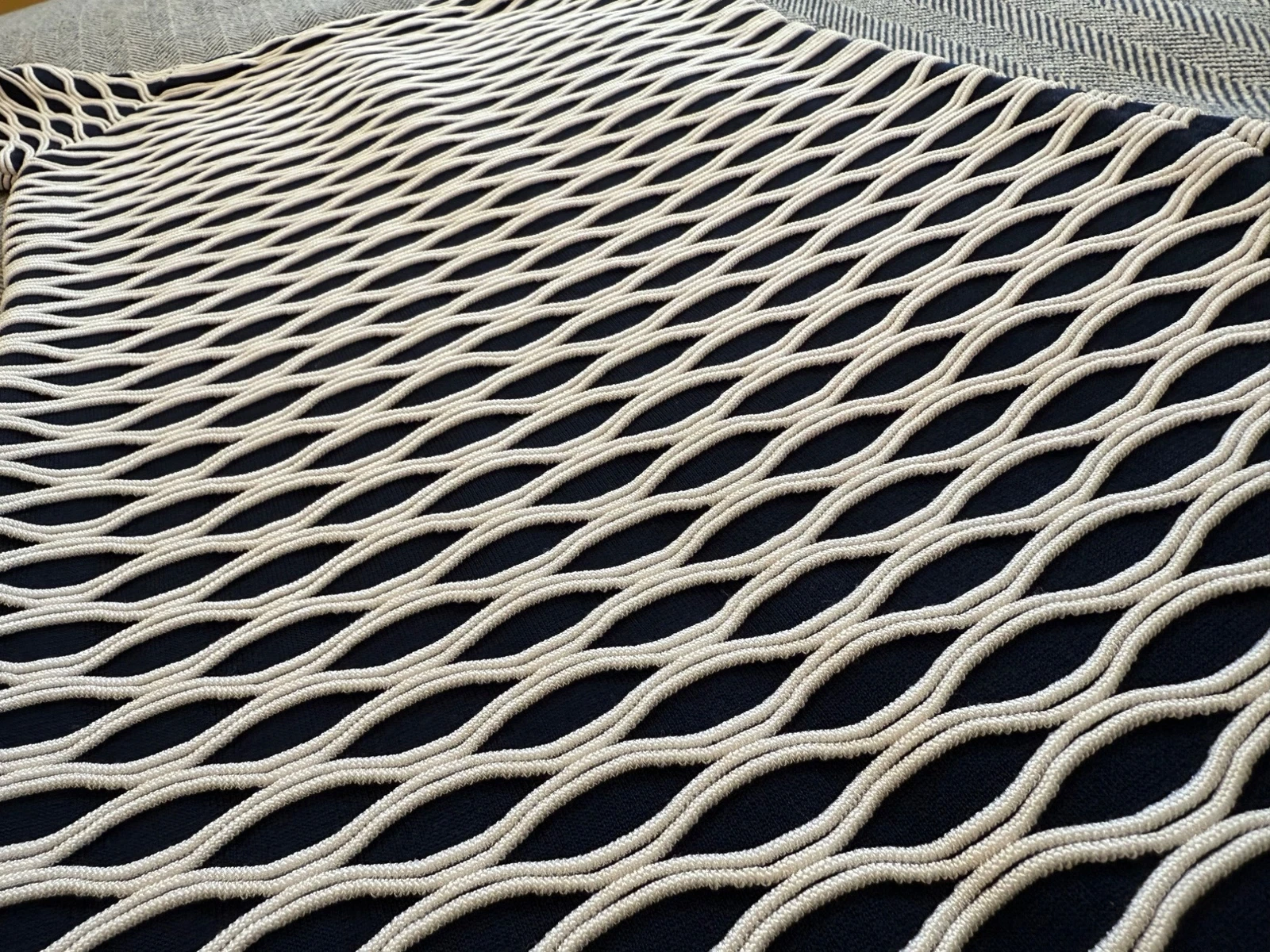 Abito midi Michael Kors S bianco e nero testurizzato maglia spalle scoperte con zip posteriore