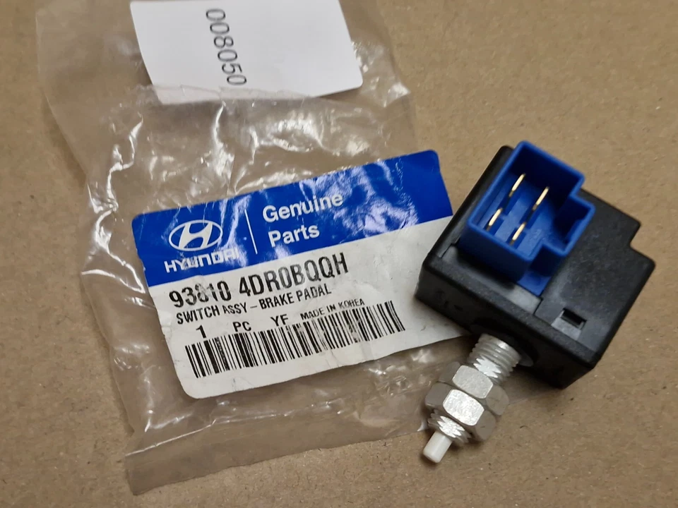 Kia Soul Sportage Brake Light Switch 938104DR0BQQH 93810-4DR0B Genuine New OEM - Image 2 of 4