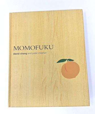 Momofuku David Chang Cook Book Signed 1st Edition P. Meehan NYC Korean Ramen '09