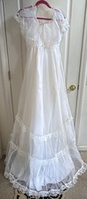 Vintage White Wedding Dress 70  s Train Lace Stain Buttons with Veil  Petticoat