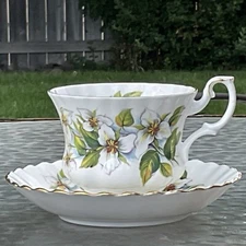 Royal Albert Trillium Bone China Teacup And Saucer England Green White Gold Trim