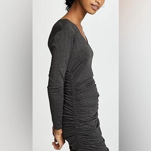 Vestido midi fruncido manga larga cuello en V NORMA KAMALI en gris oscuro talla XS Foto 3 de 4