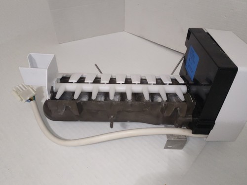 241798209 Frigidaire Electrolux Refrigerator Ice Maker Icemaker *READ - Picture 3 of 6