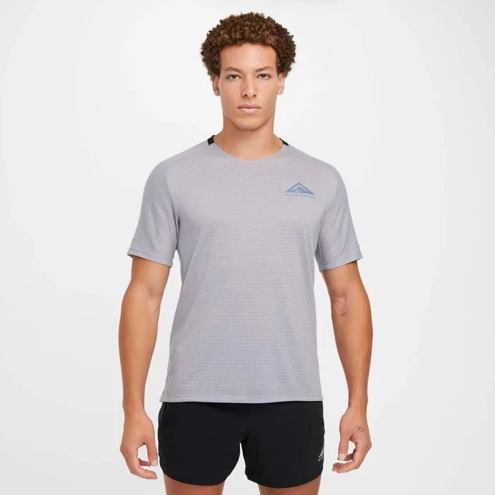 Nike Trail SS T-Shirt Gray Lightweight Solar Chase Running Men's 2XL DV9305-078
Opens in a new windo
