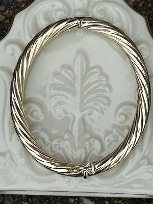 Tiffany & Co 14K Yellow Gold 6.5mm Twist Oval Hinged Bangle